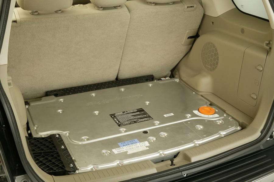 Mercury Mariner Hybrid 2006 года  (фото 55 из 64)